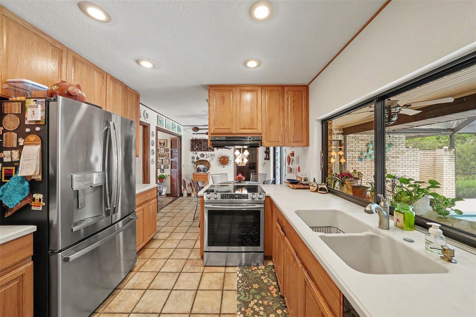 201 WILD OAK DR