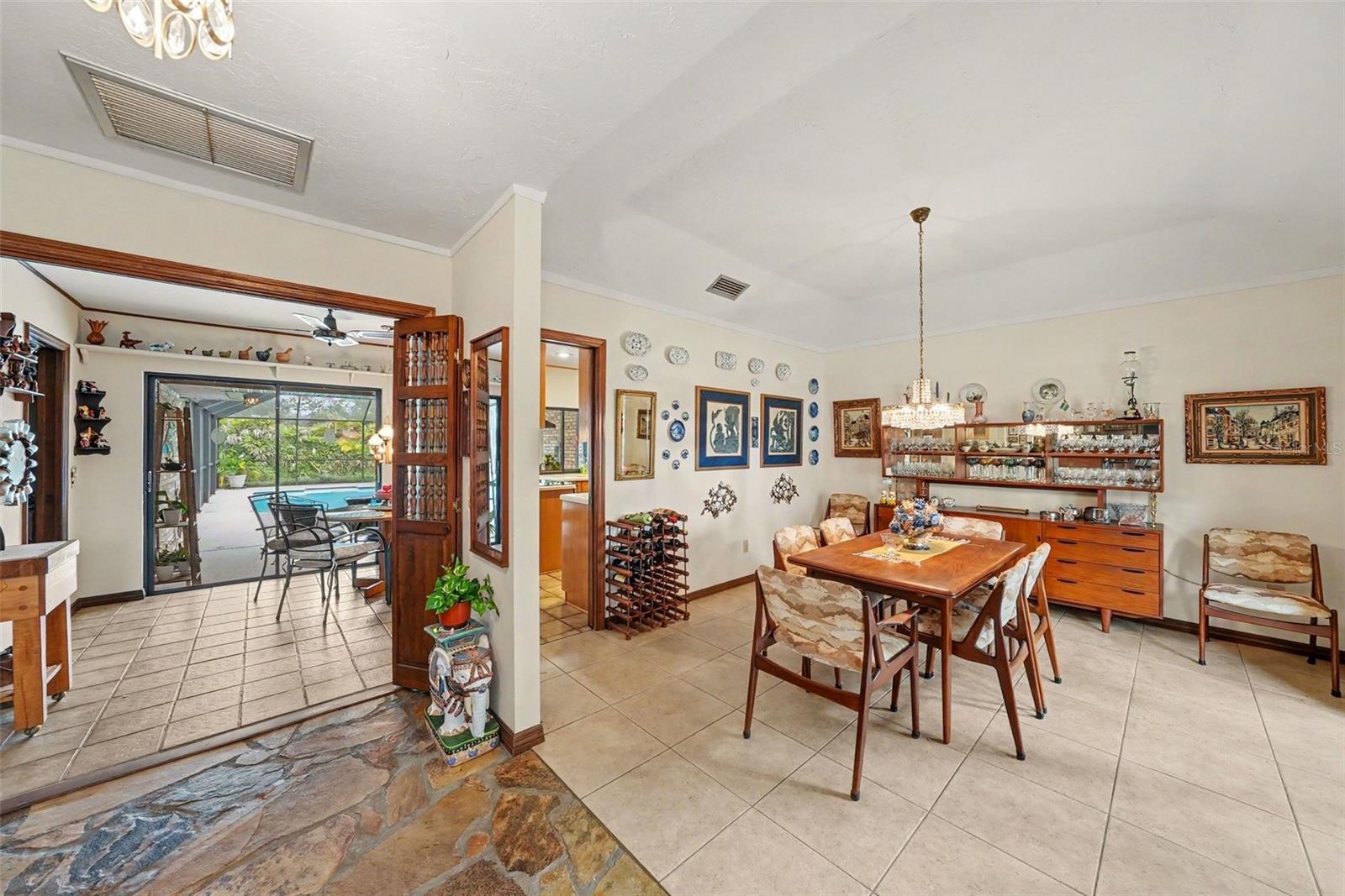 201 WILD OAK DR