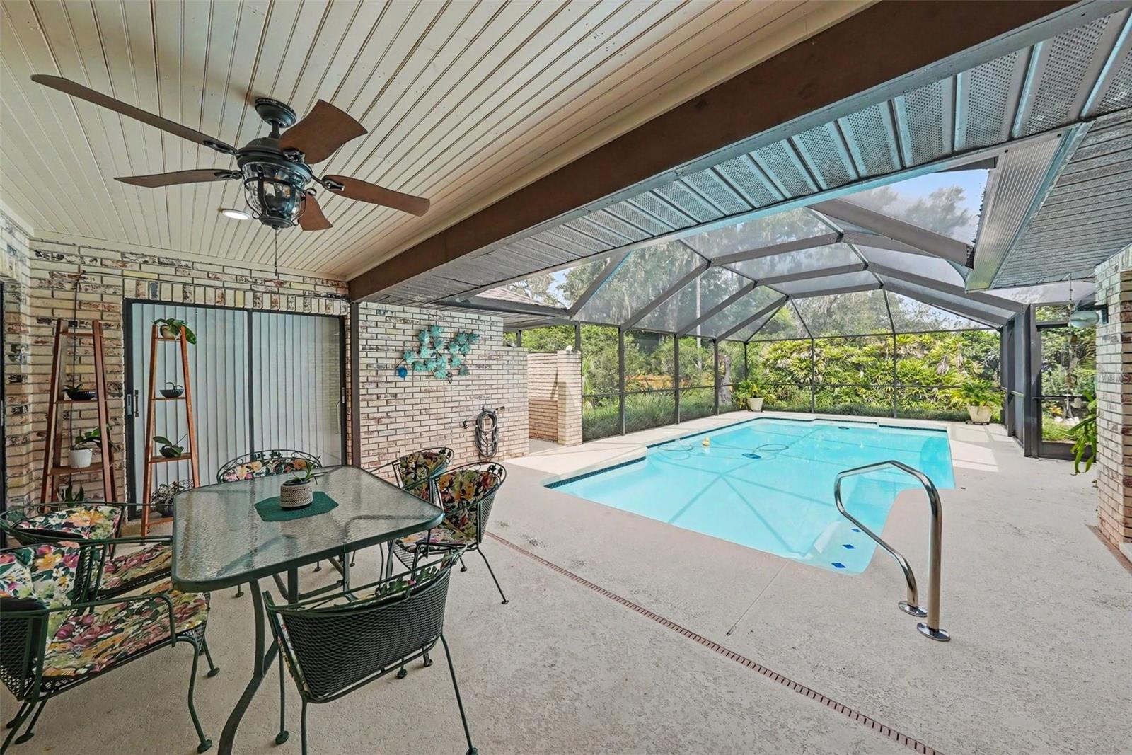 201 WILD OAK DR