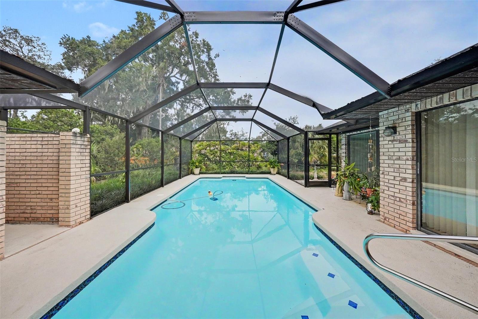 201 WILD OAK DR
