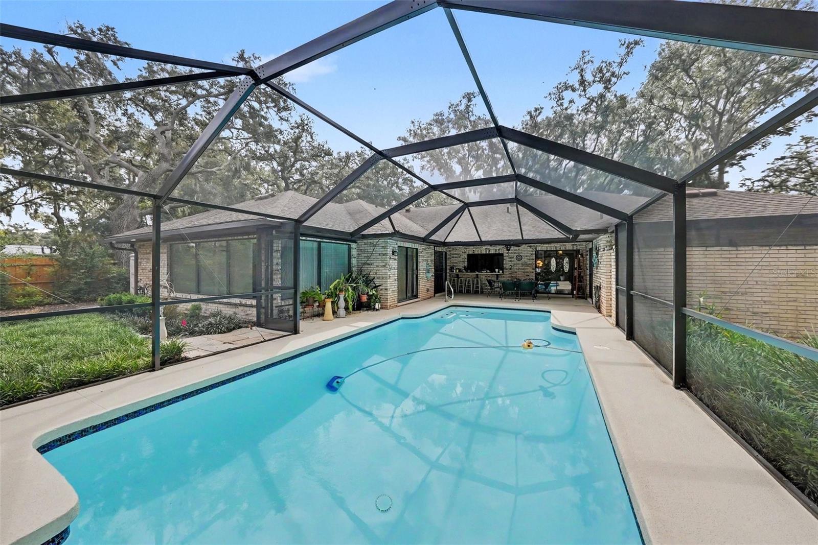 201 WILD OAK DR