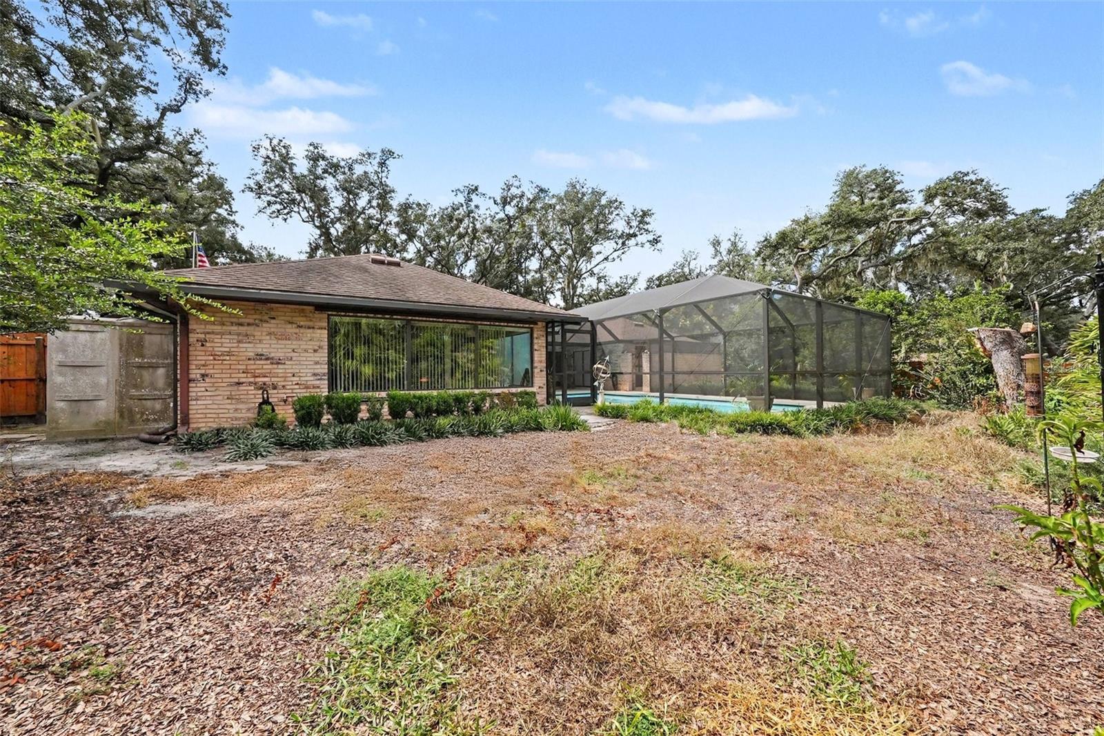 201 WILD OAK DR