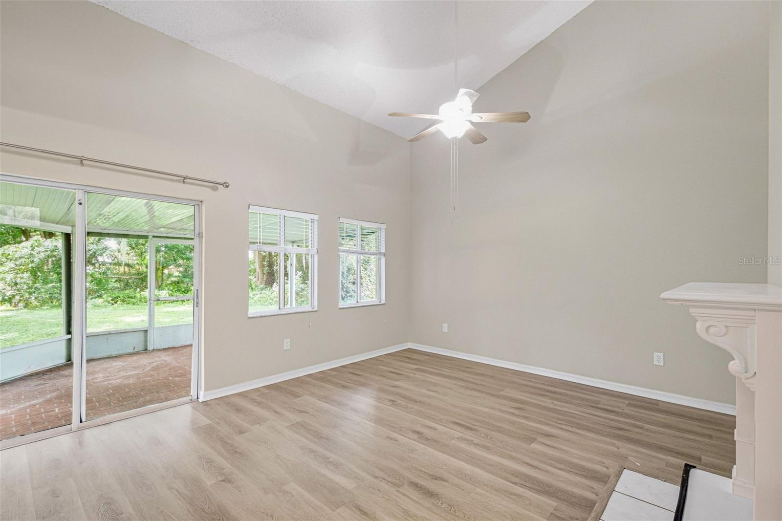 16102 WARDEN PL