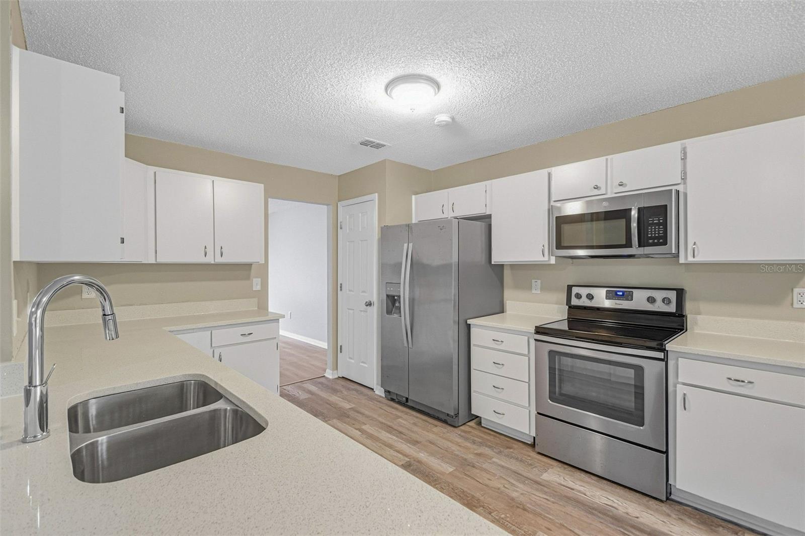 16102 WARDEN PL