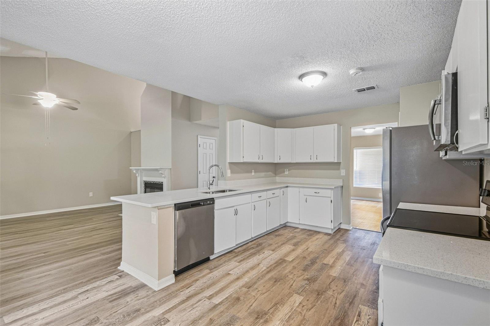 16102 WARDEN PL