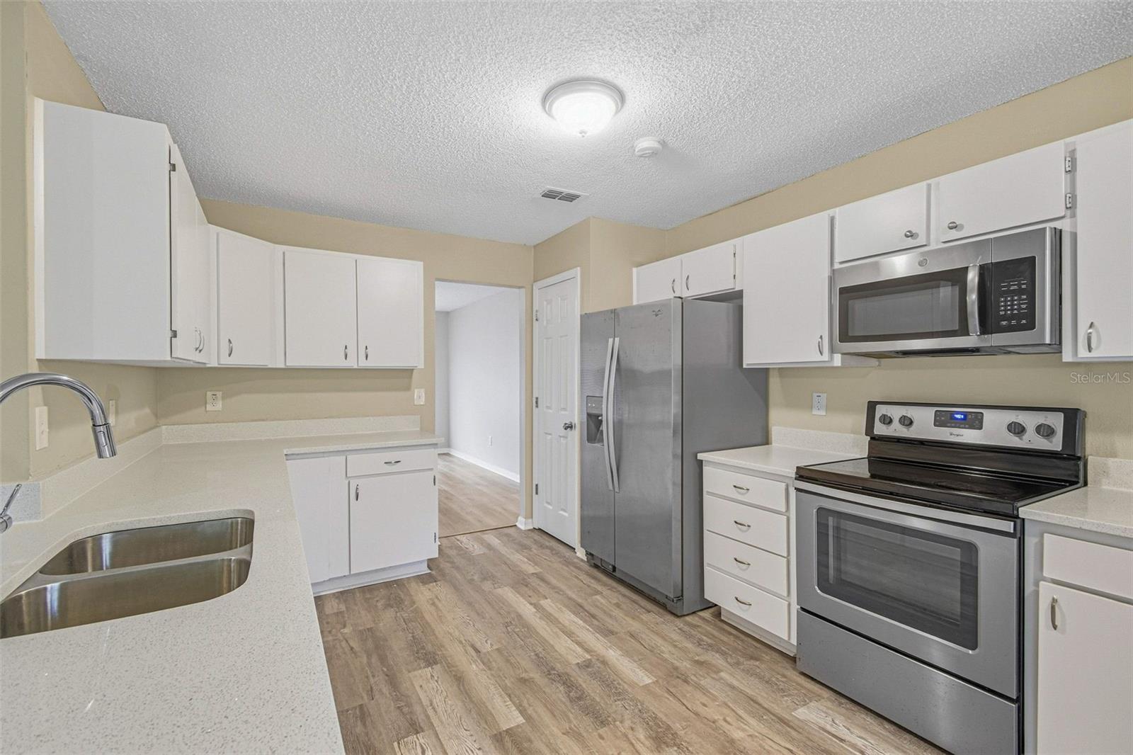 16102 WARDEN PL