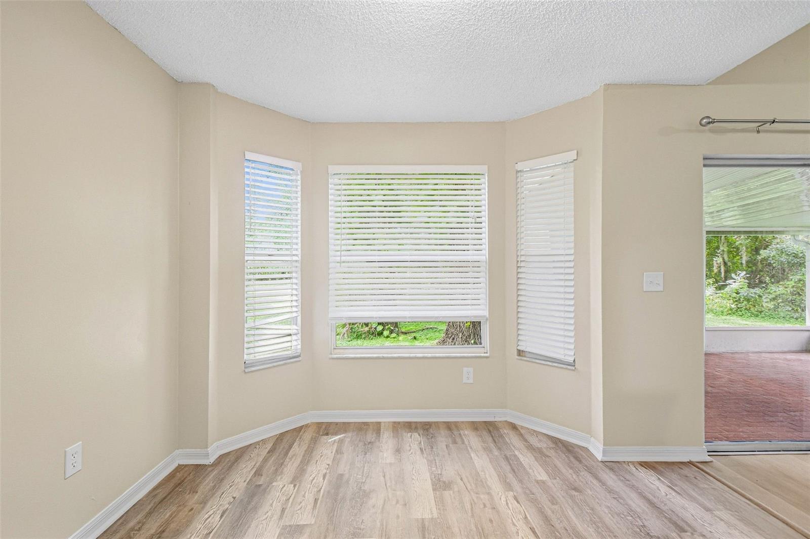 16102 WARDEN PL