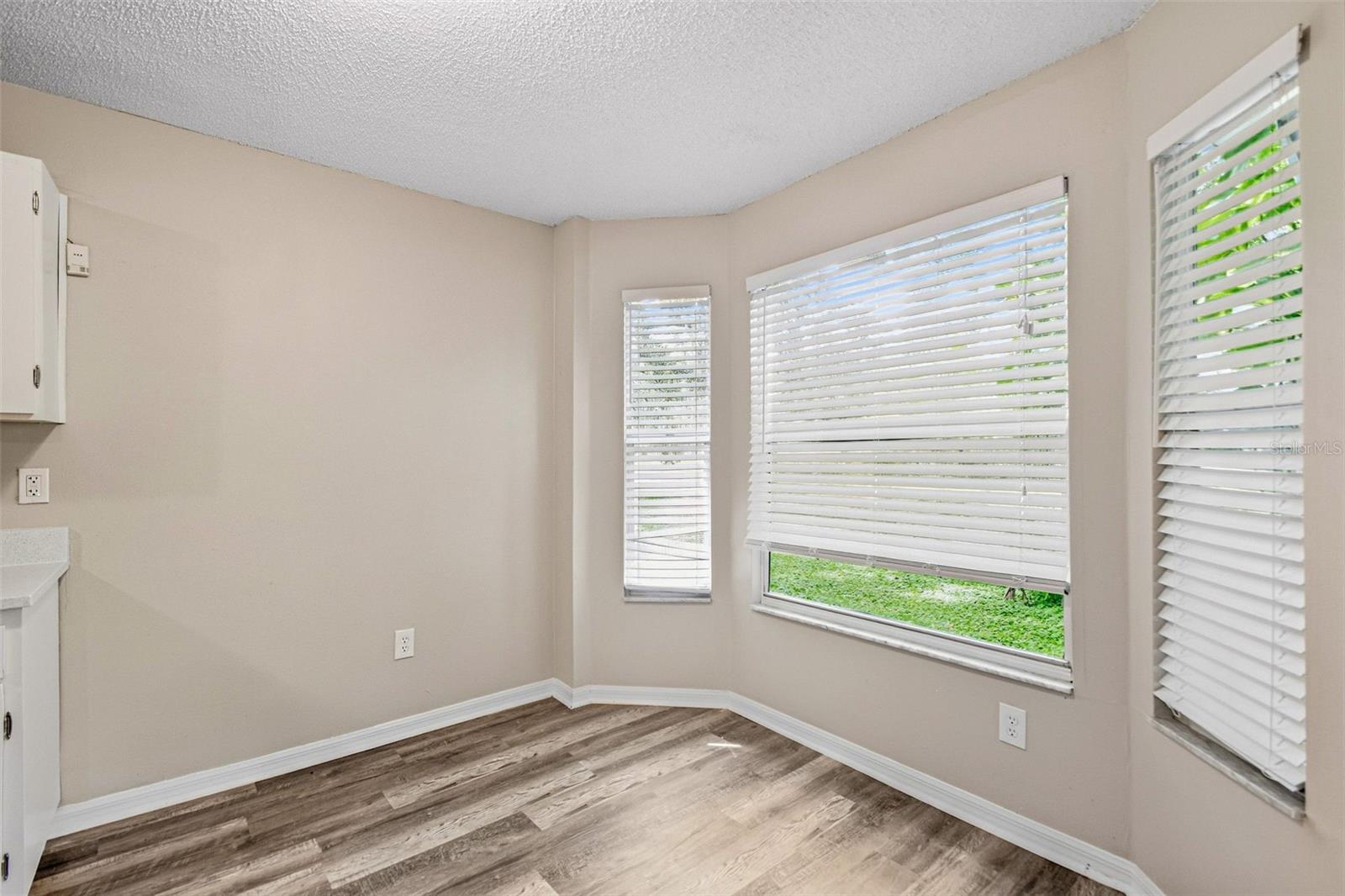 16102 WARDEN PL