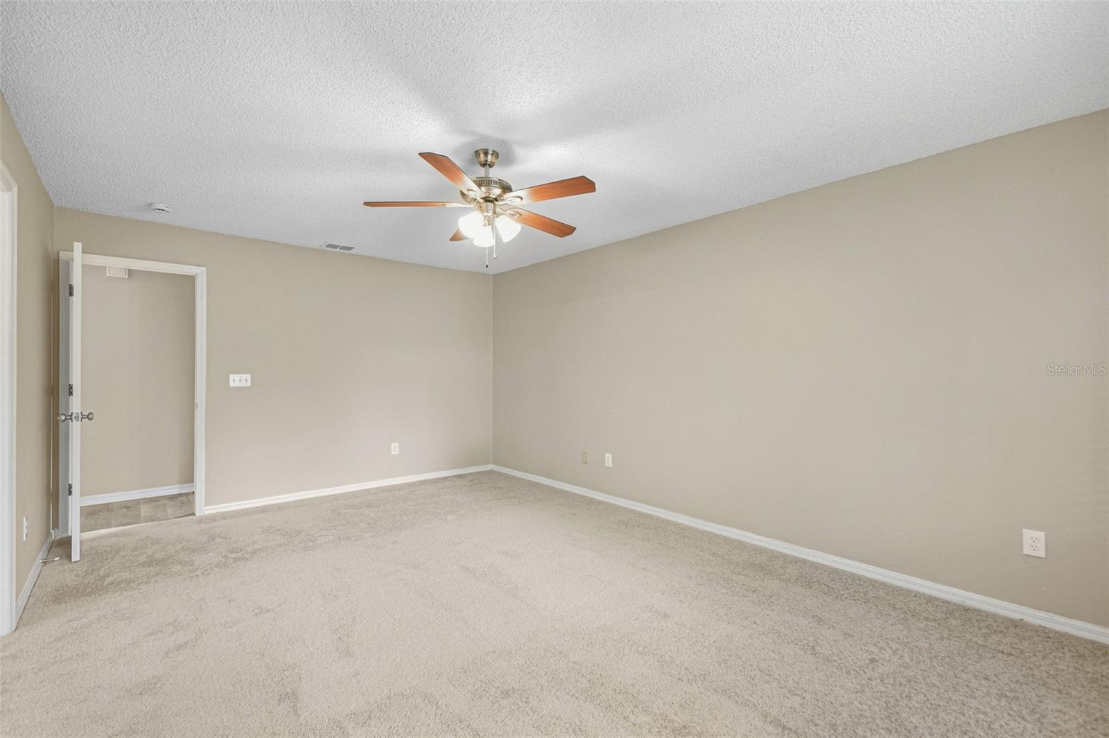 16102 WARDEN PL