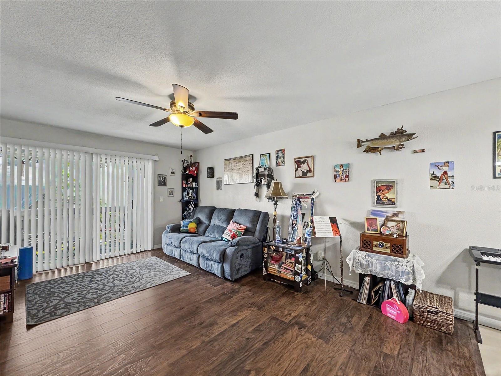 6328 NEWTOWN CIR #B4