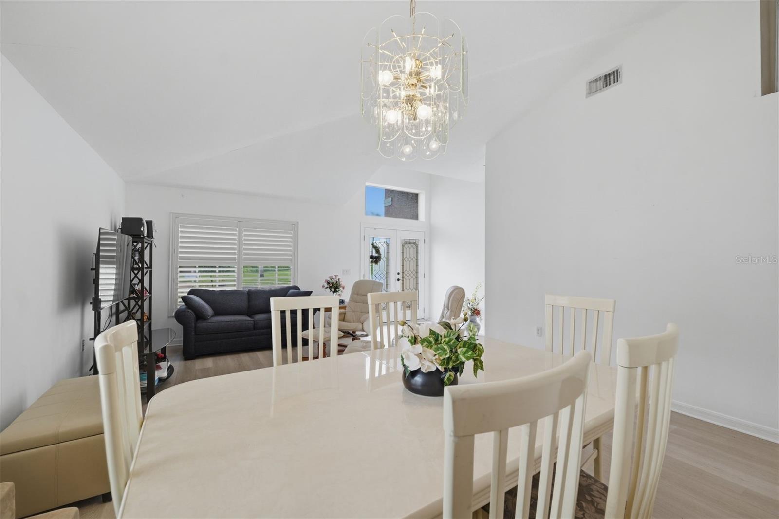 1201 DUSTAN PL