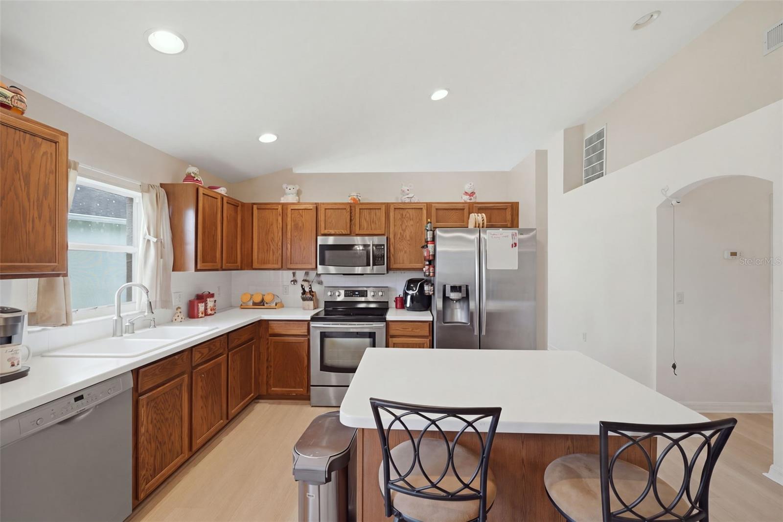 1201 DUSTAN PL