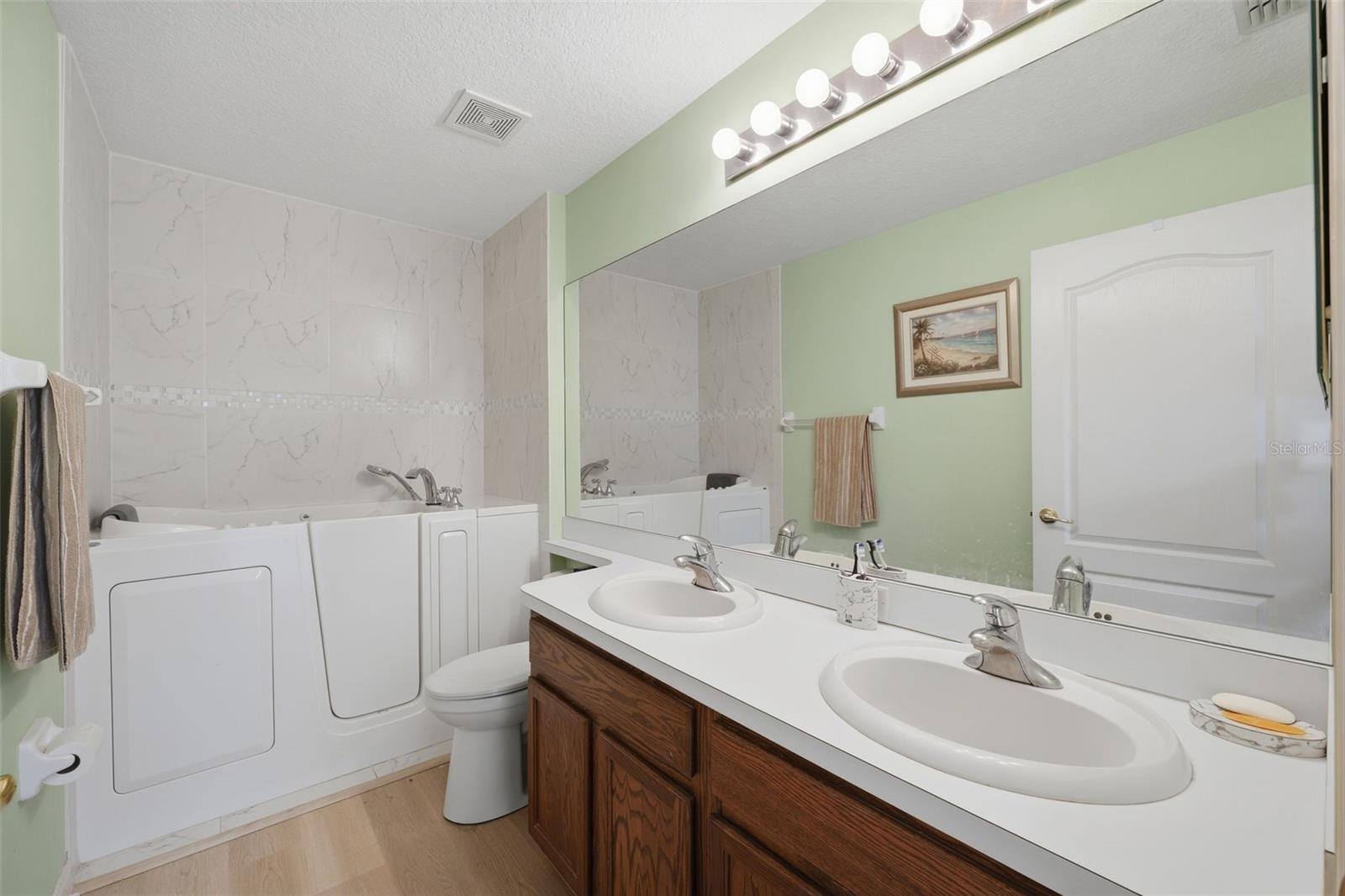 1201 DUSTAN PL