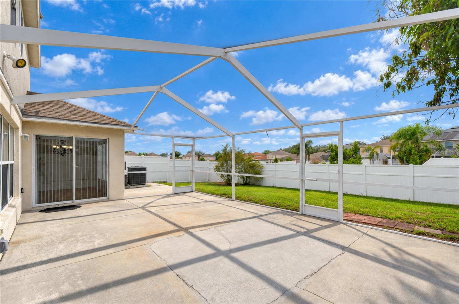 10924 SUBTLE TRAIL DR
