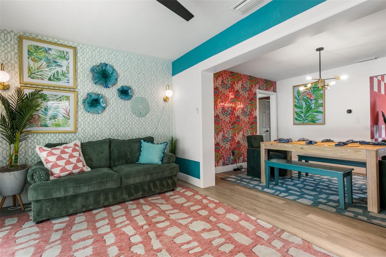 412 DEVILLE DR E