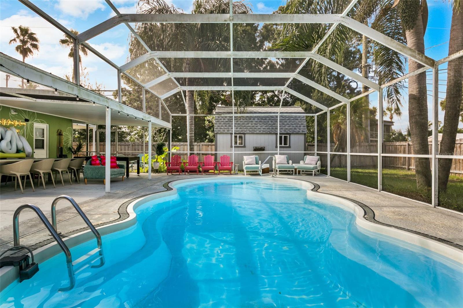 412 DEVILLE DR E