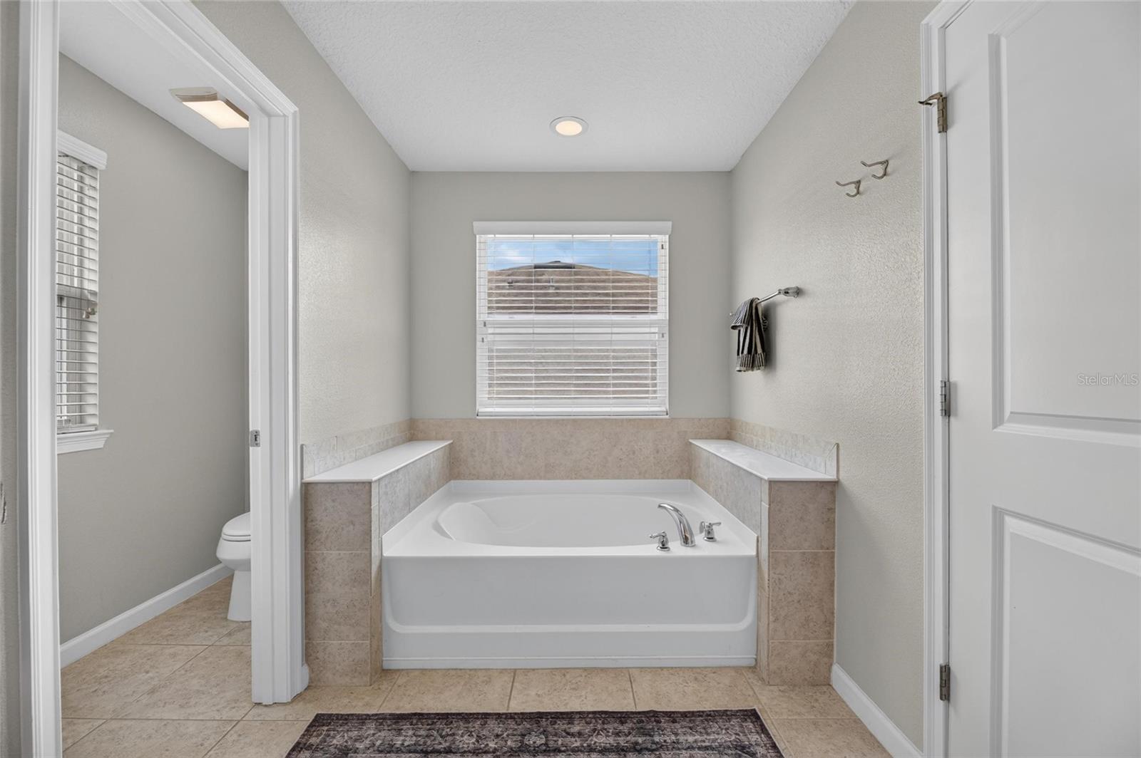 12211 STREAMBED DR