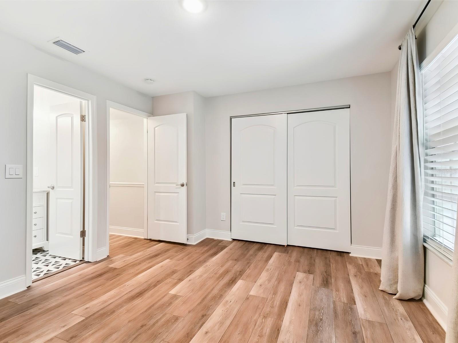 14027 NOTREVILLE WAY