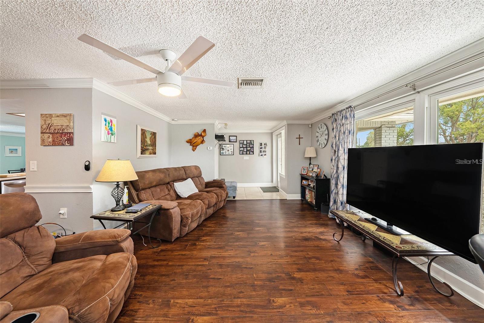 1117 RUSHMORE DR