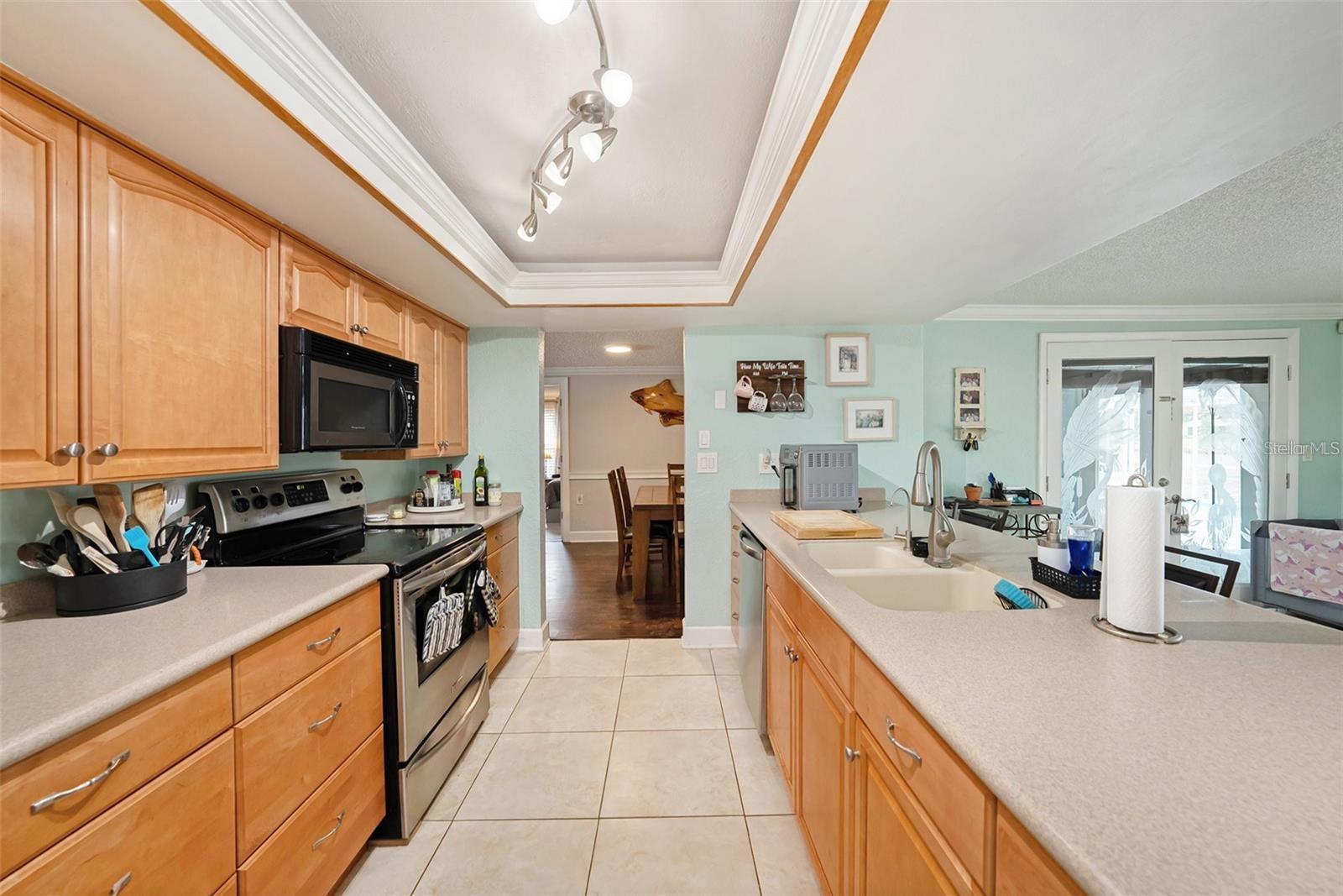 1117 RUSHMORE DR