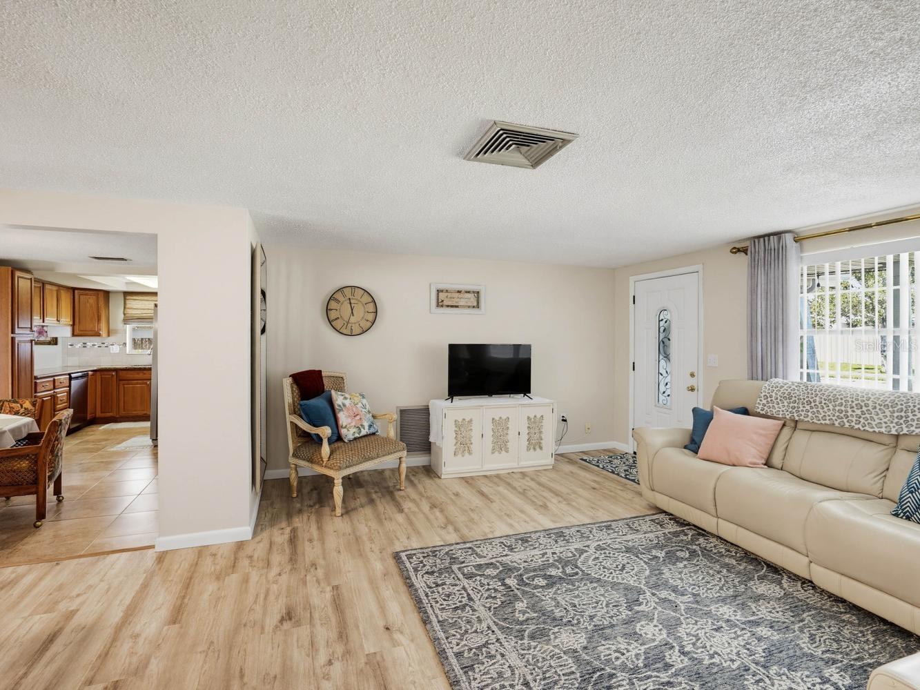 7130 HOLLYBAY RD