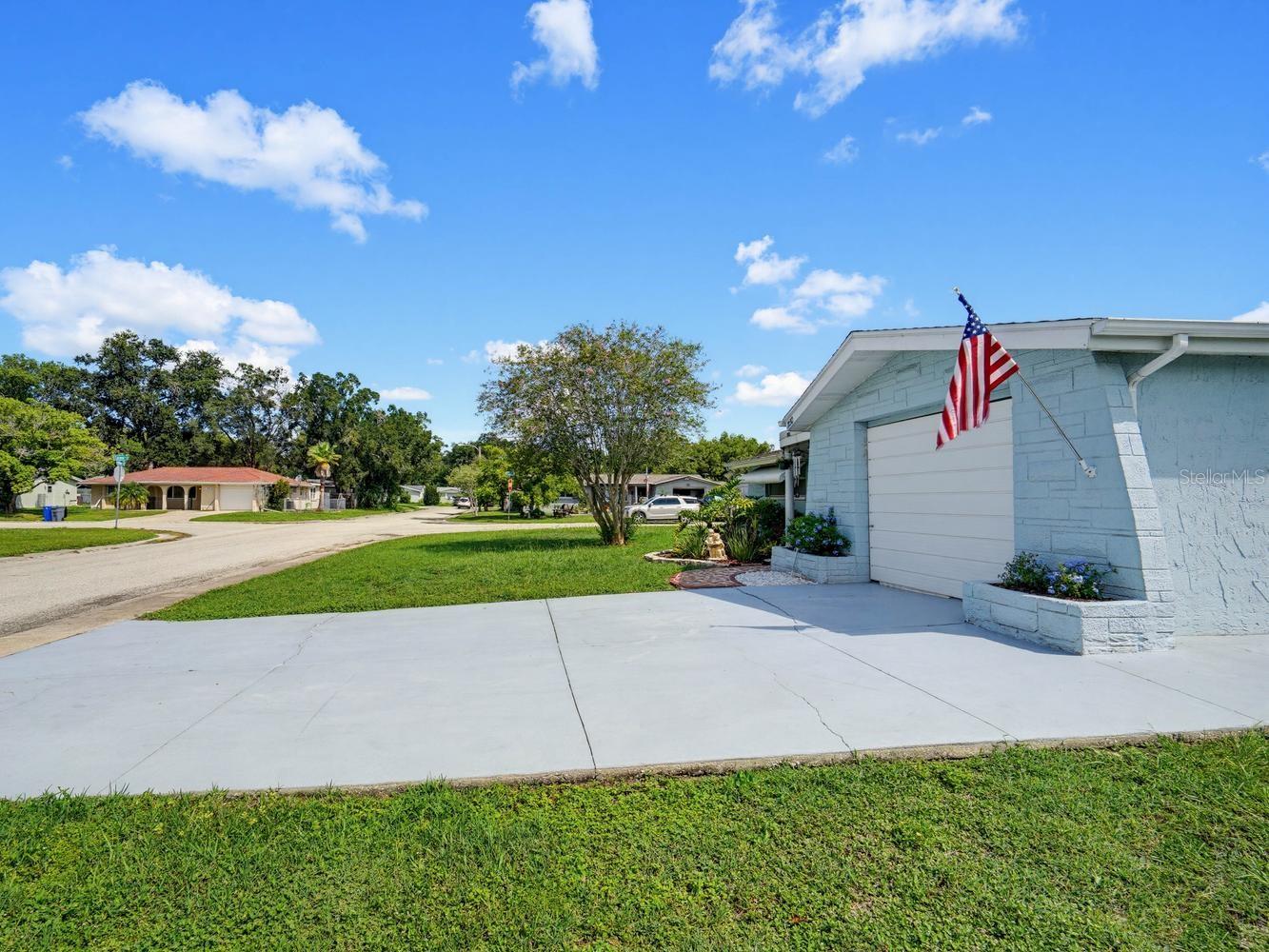 7130 HOLLYBAY RD