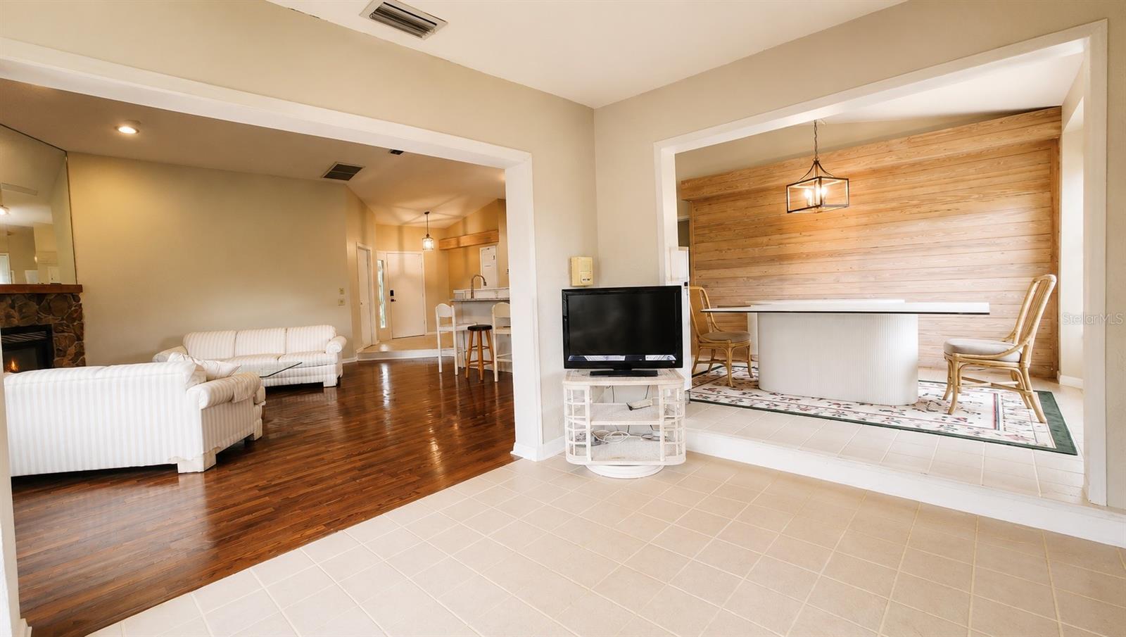 13036 TOPFLITE CT