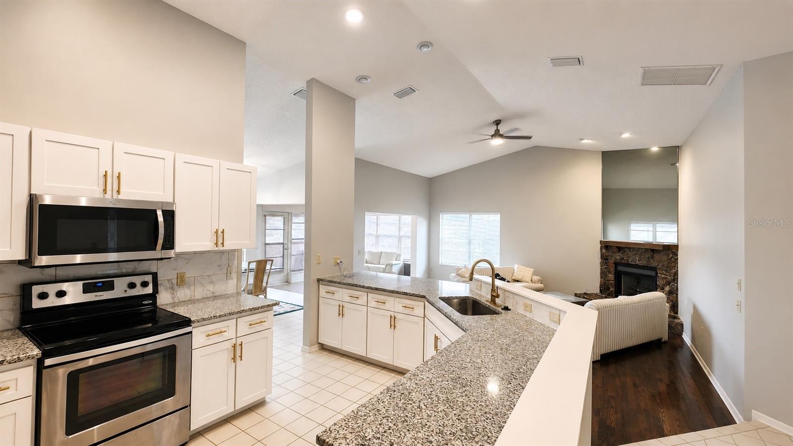 13036 TOPFLITE CT