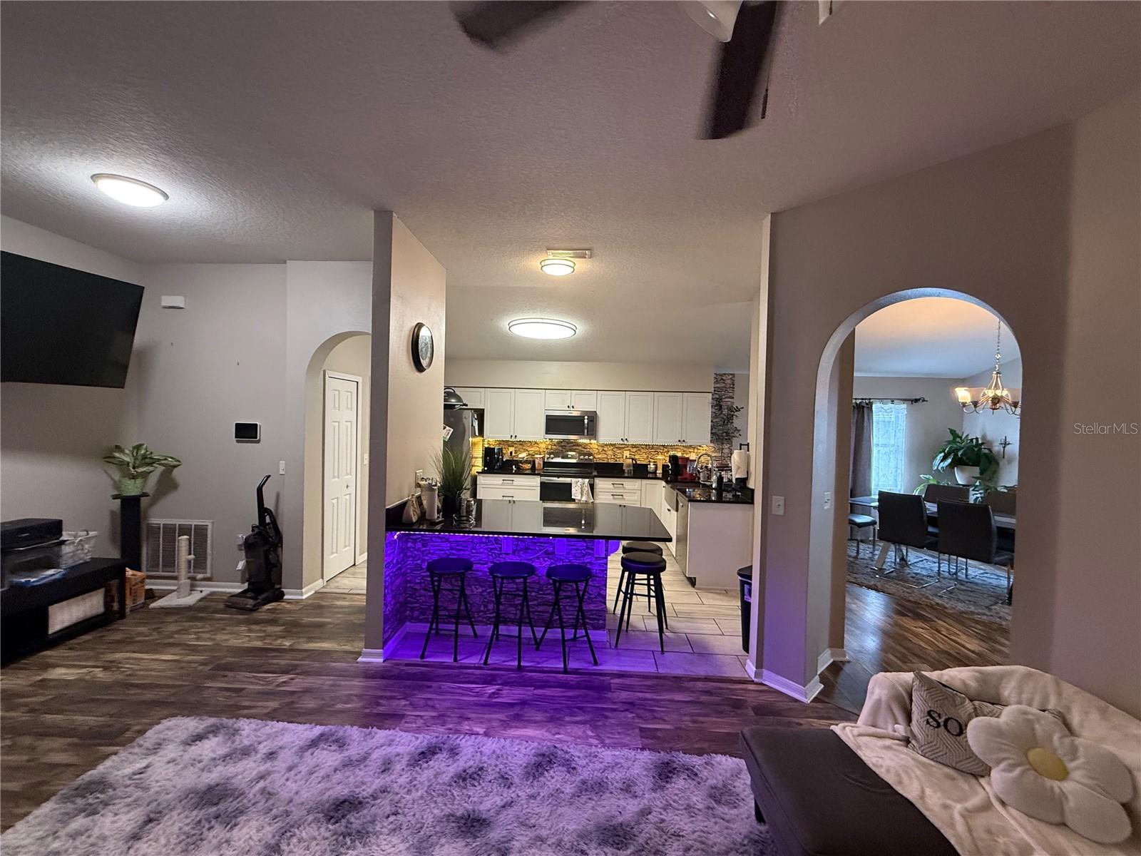 7628 WEEHAWKEN DR