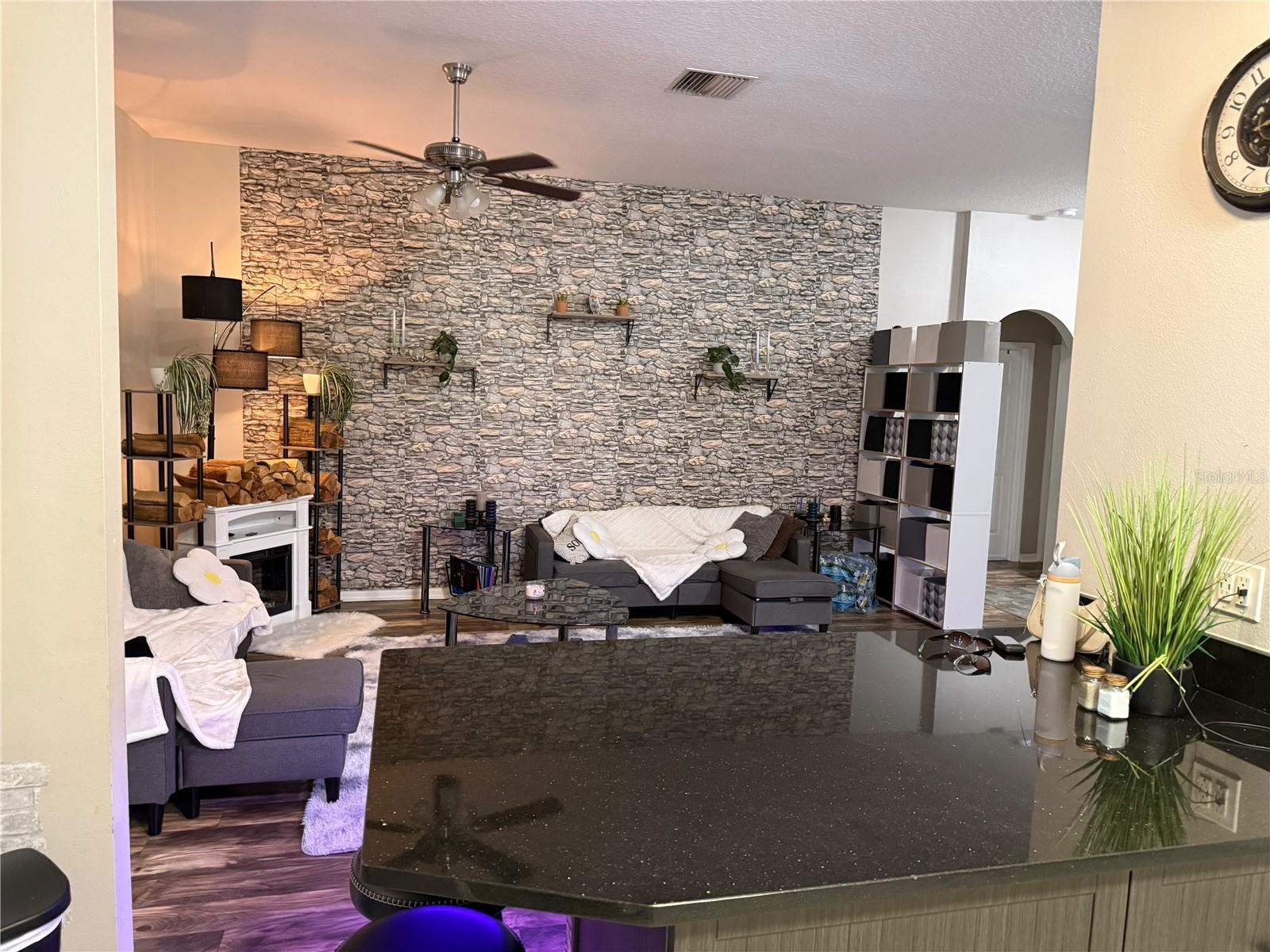7628 WEEHAWKEN DR