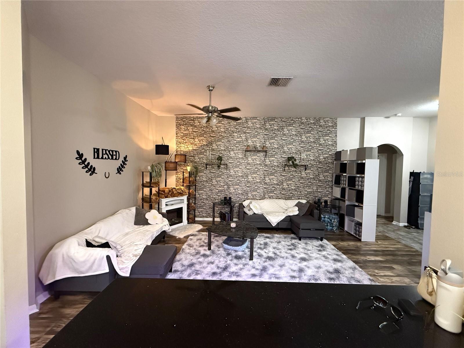 7628 WEEHAWKEN DR