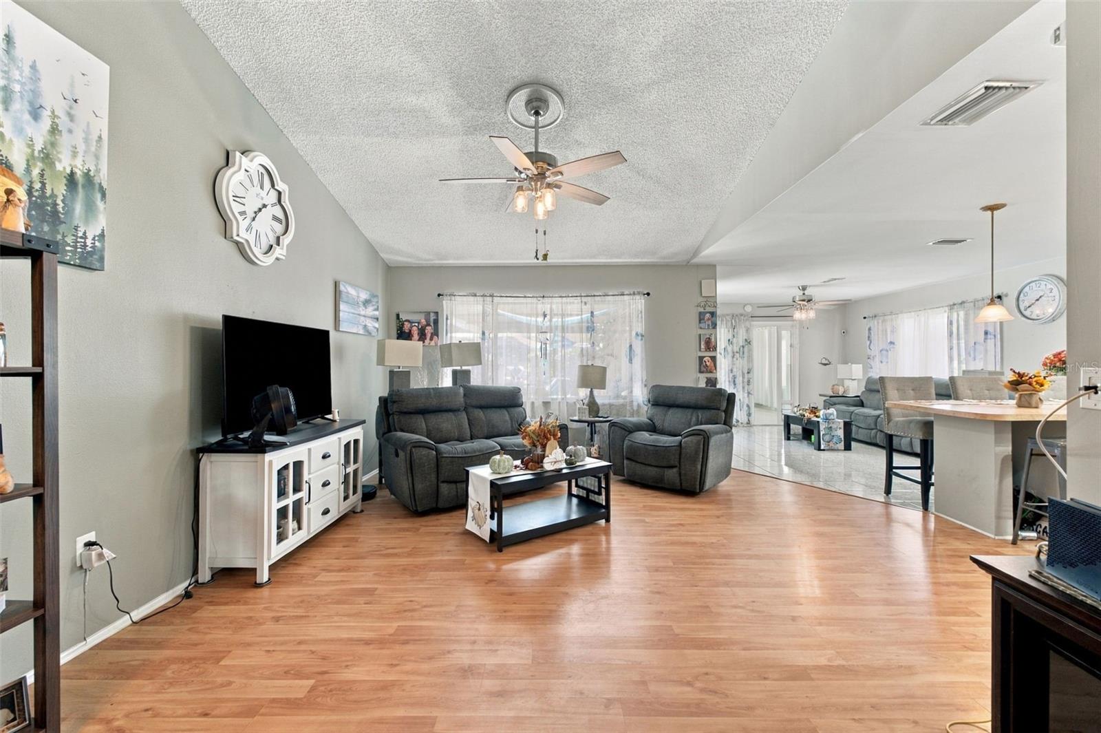 7212 CHESHIRE CT