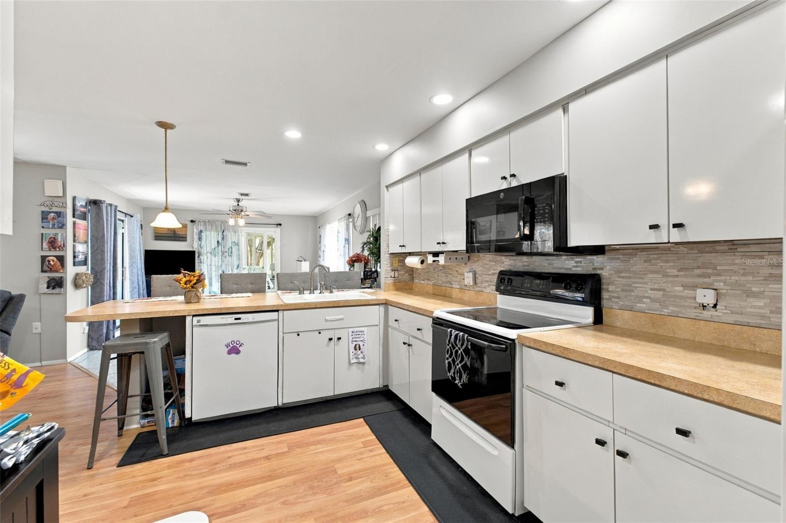 7212 CHESHIRE CT