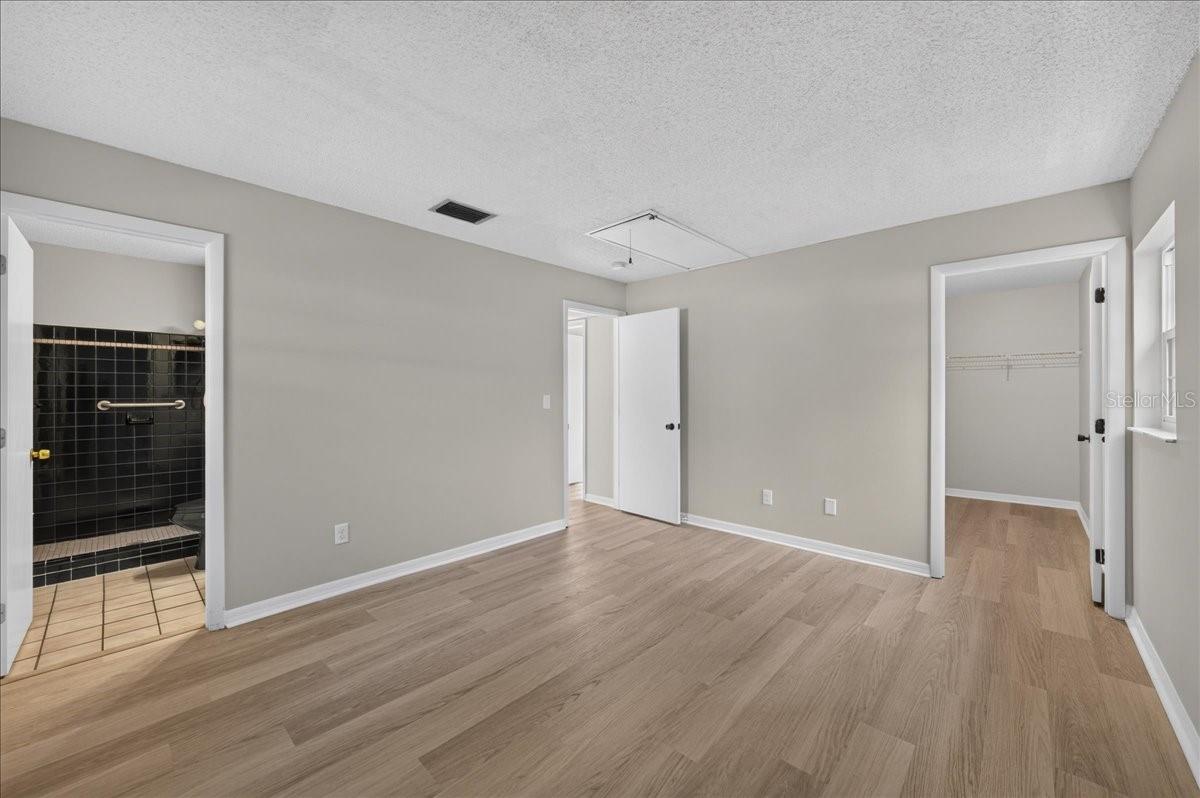 1330 WILDWOOD CT