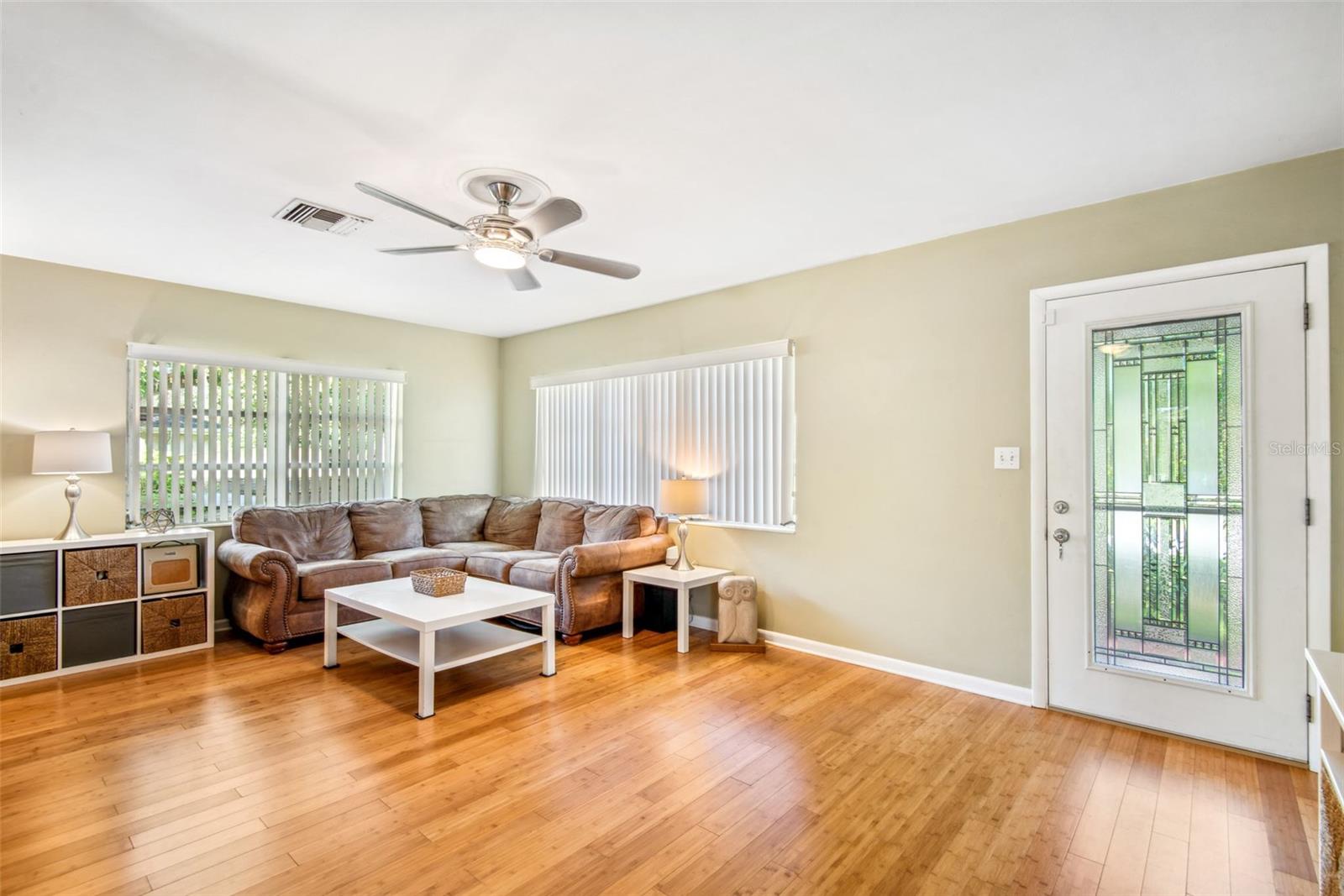 422 W LOUISIANA AVE