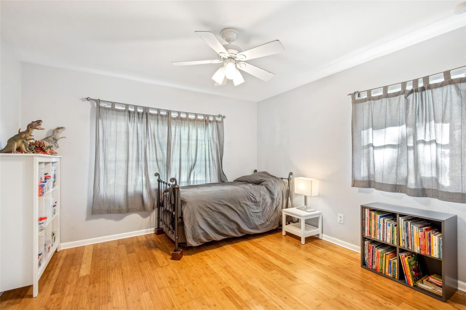 422 W LOUISIANA AVE