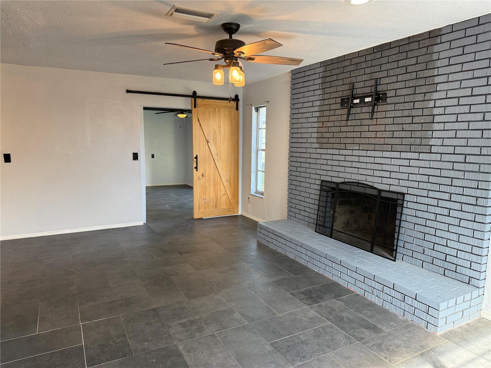 8611 LONGBOAT LN