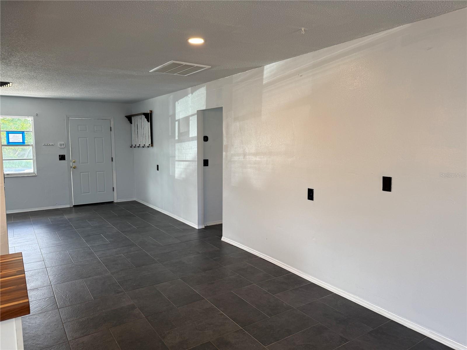 8611 LONGBOAT LN