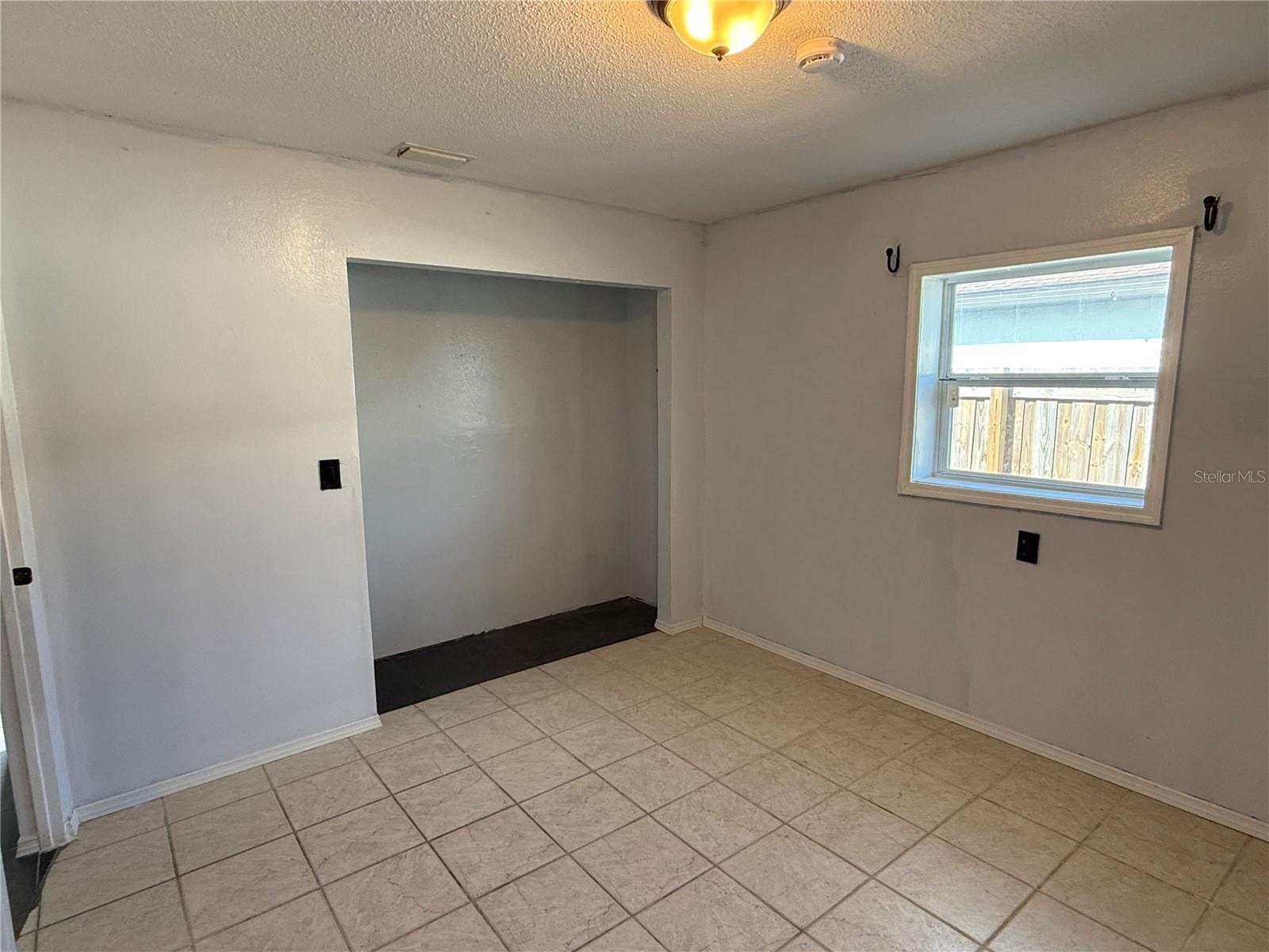 8611 LONGBOAT LN