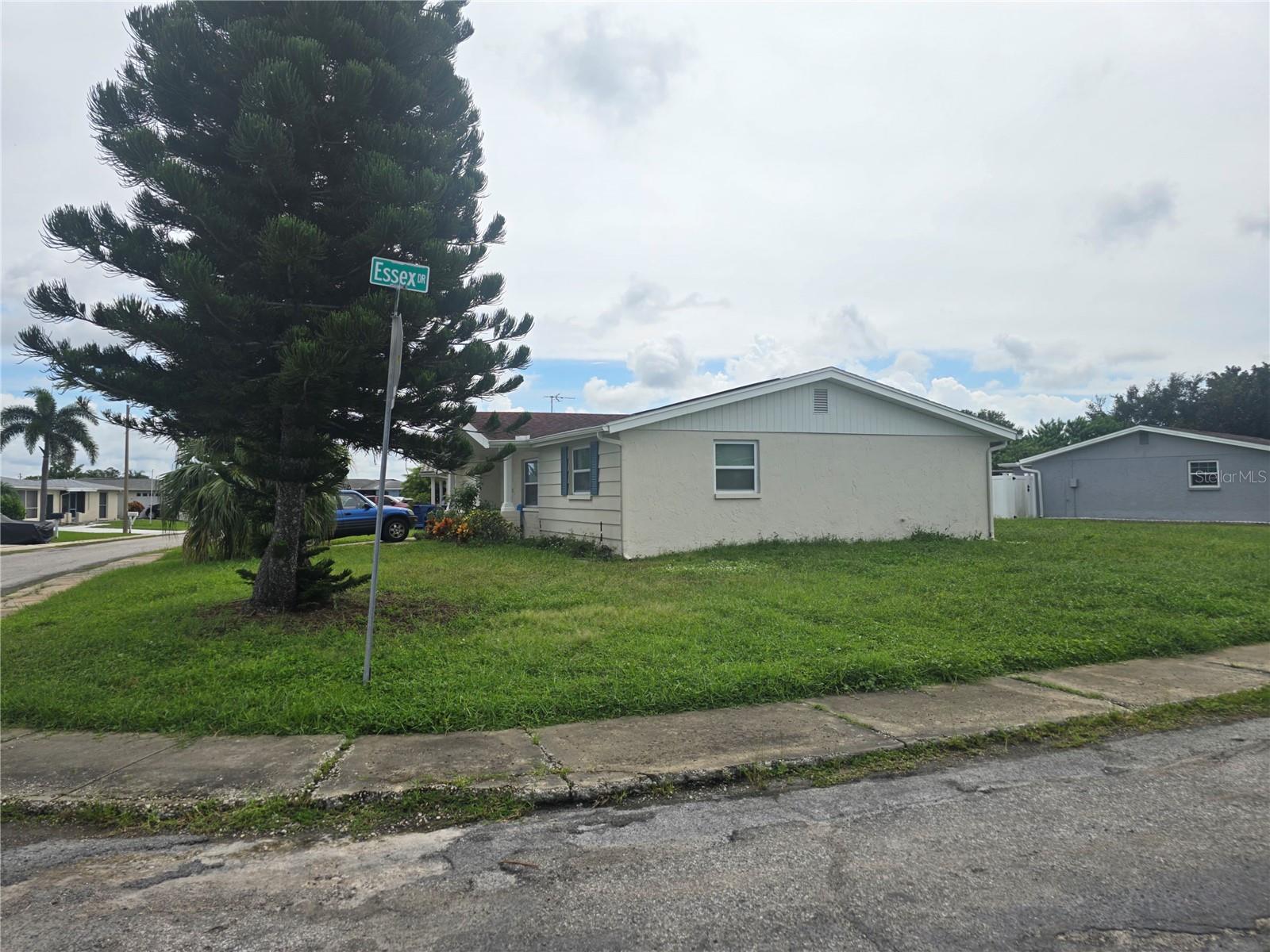 2055 NORFOLK DR