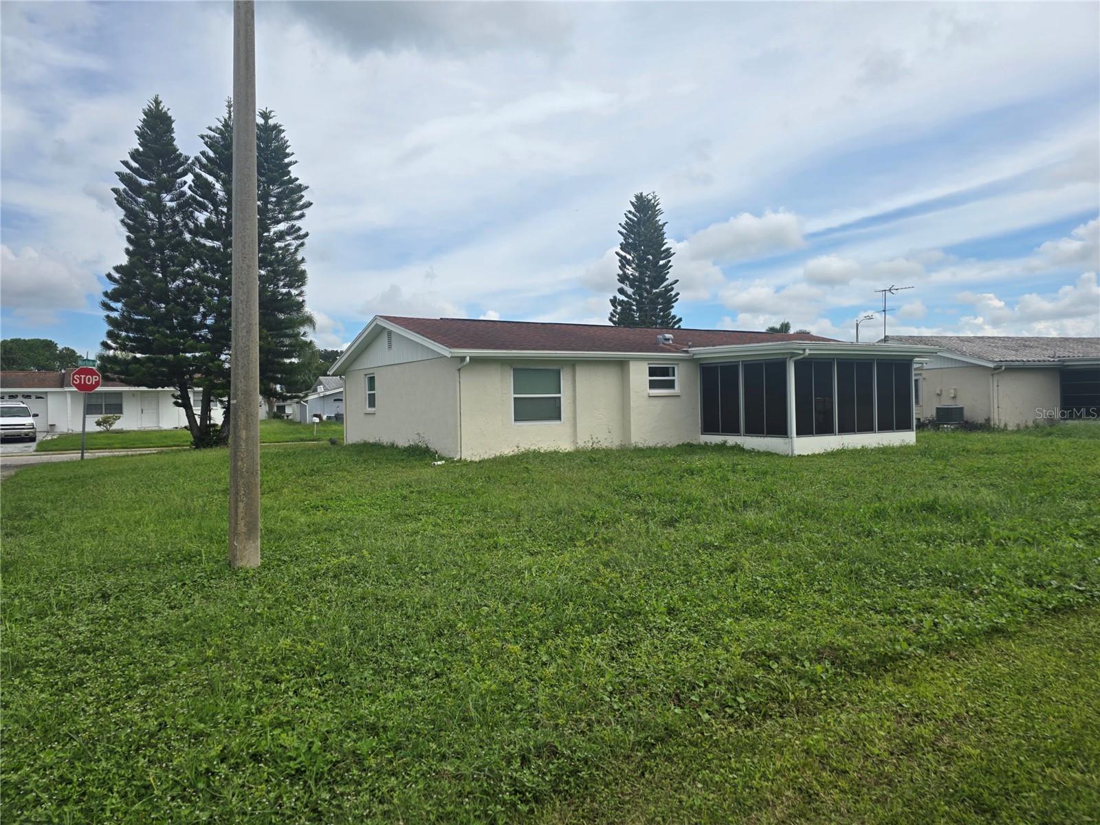 2055 NORFOLK DR