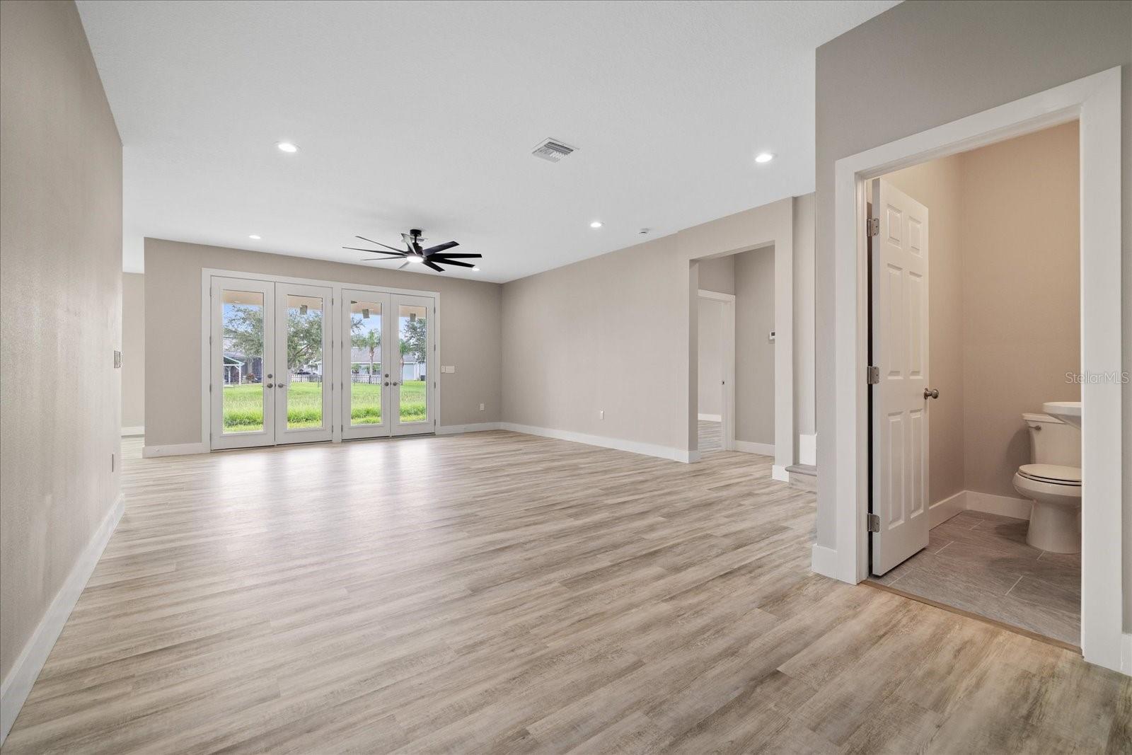 10704 BANFIELD DR