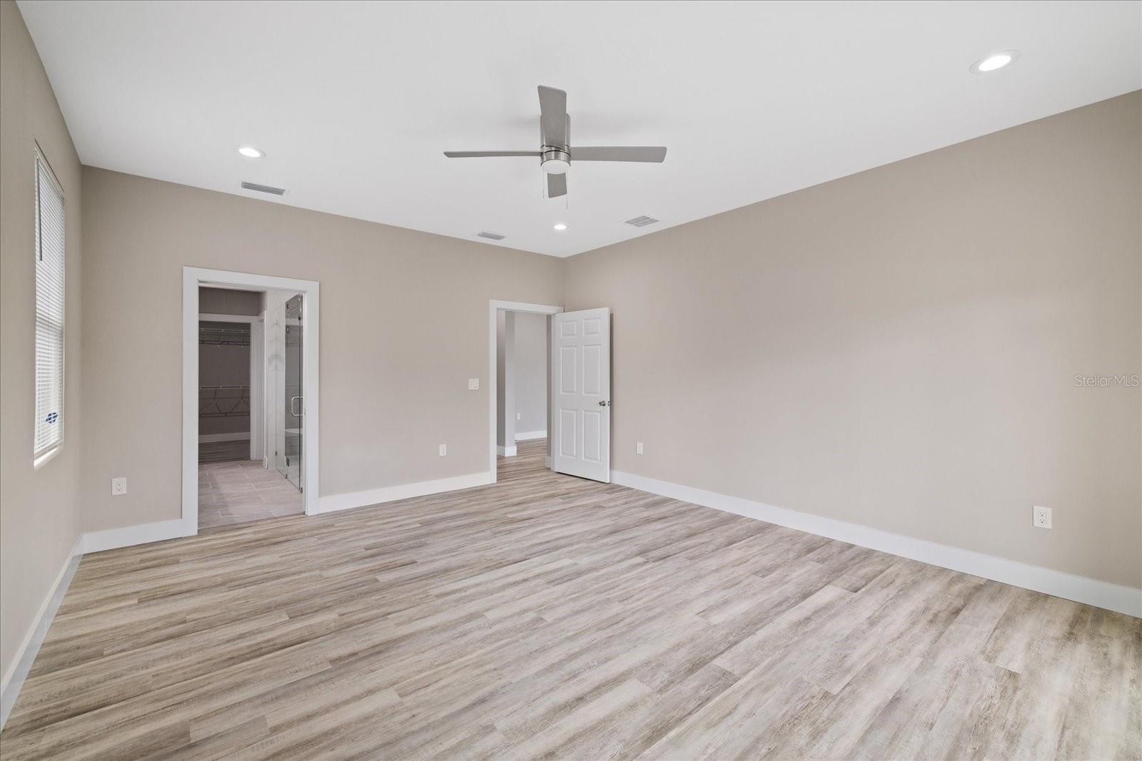10704 BANFIELD DR