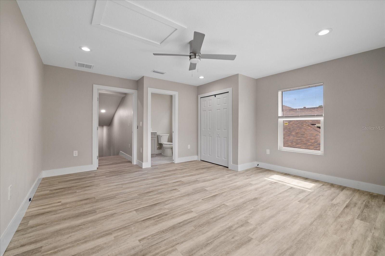 10704 BANFIELD DR