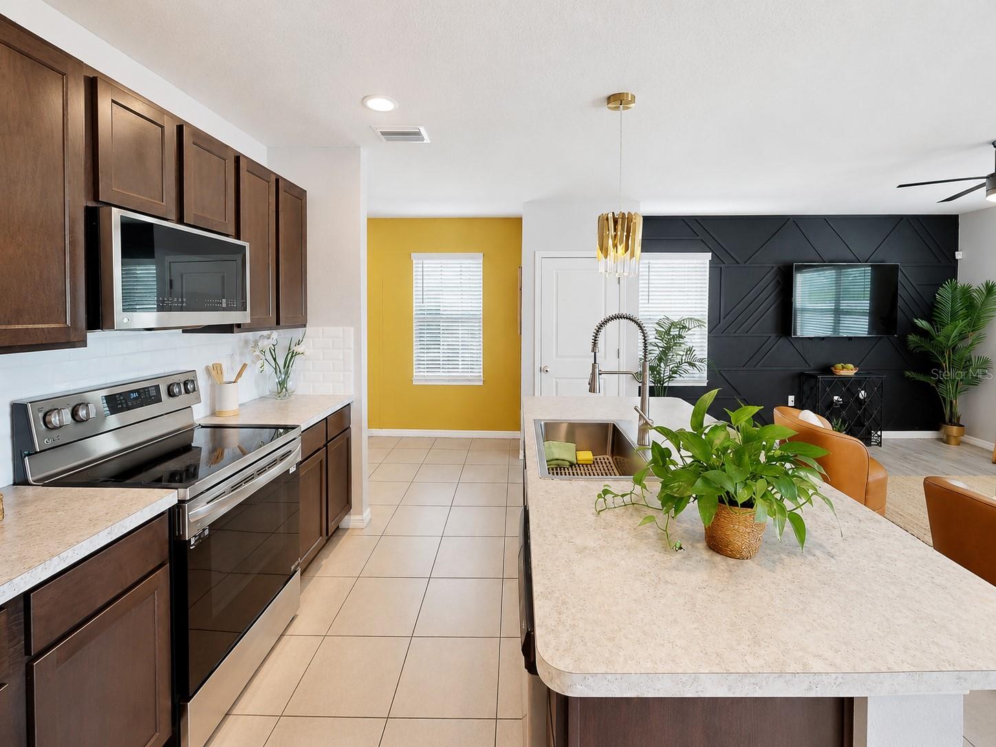 10153 GEESE TRAIL CIR