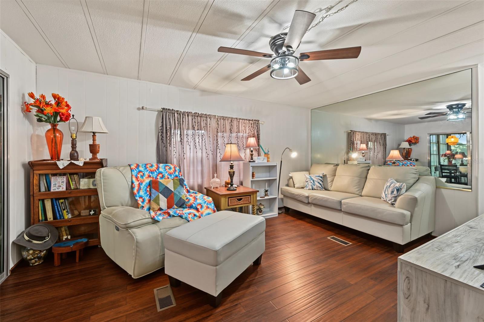3207 BREWSTER DR