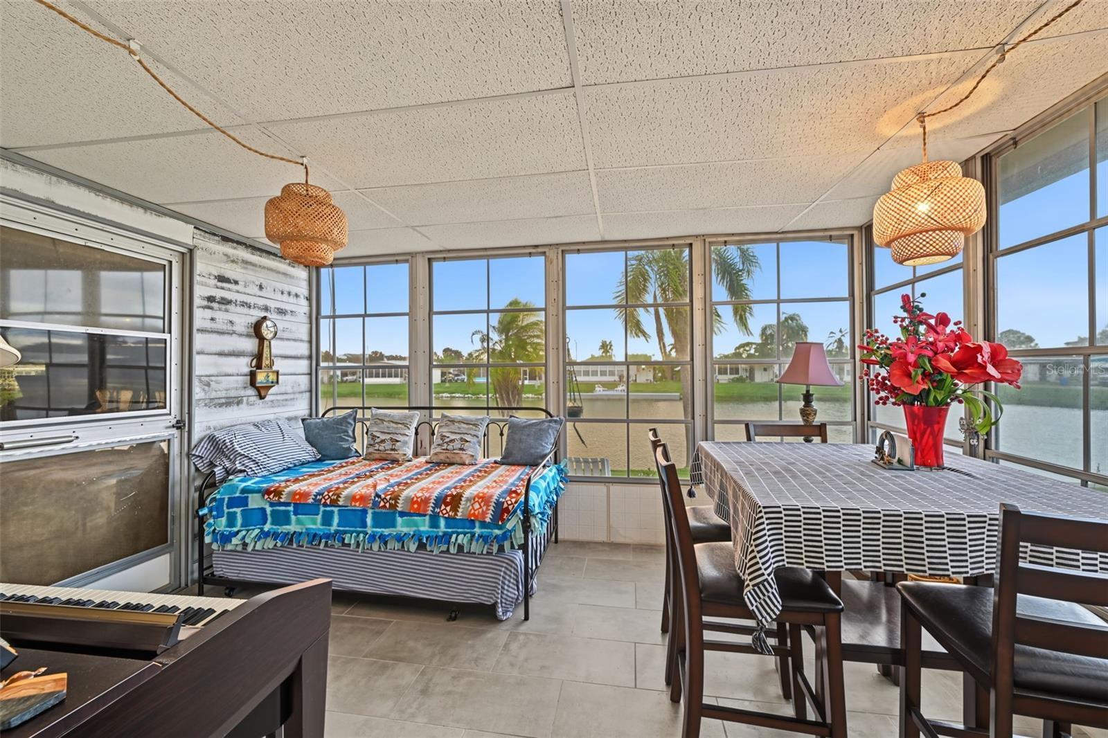 3207 BREWSTER DR