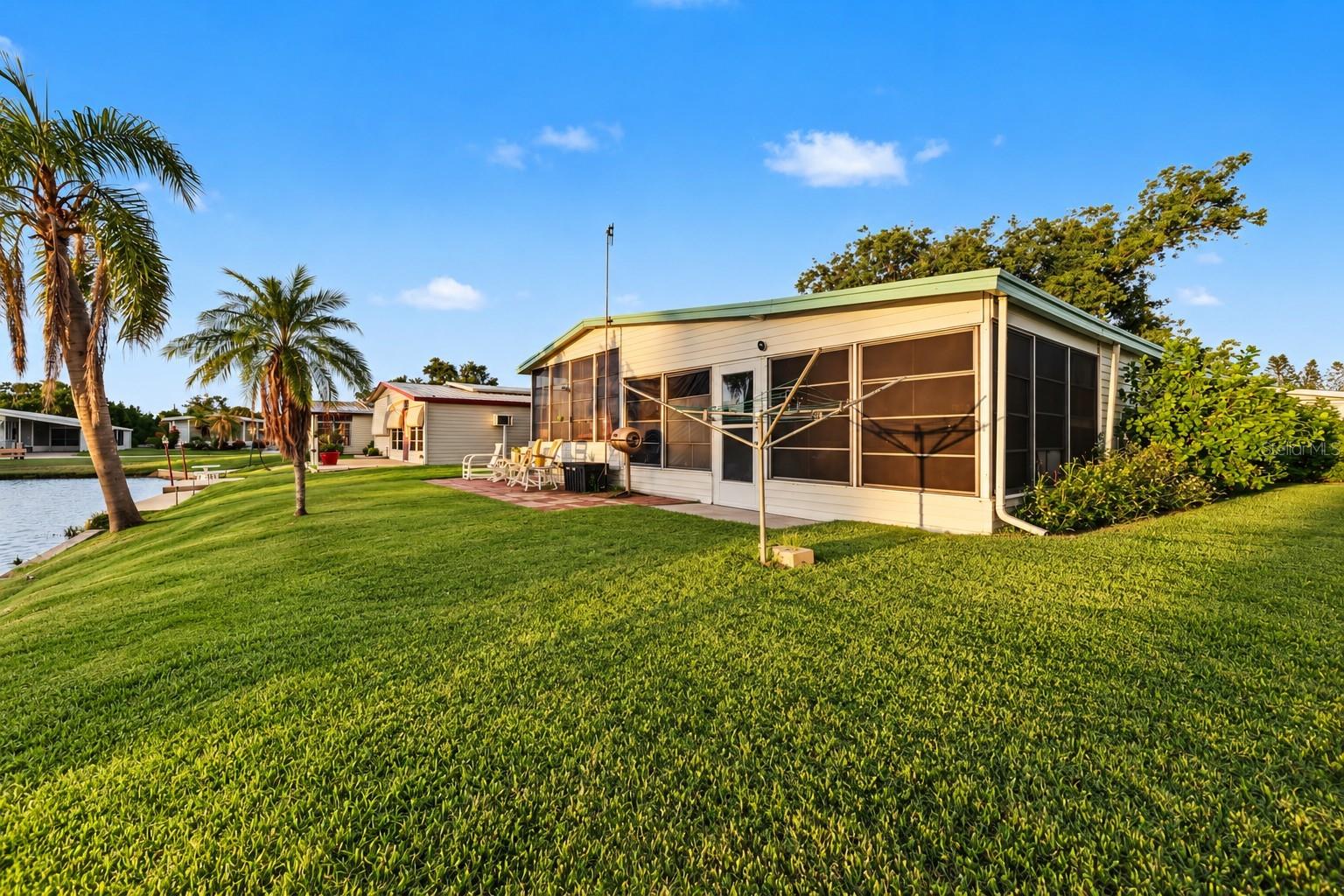 3207 BREWSTER DR