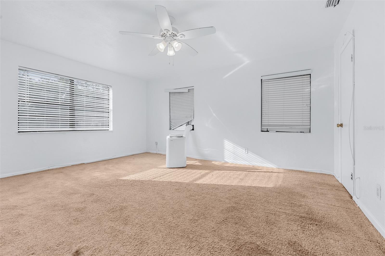 23414 CHERBOURG LOOP
