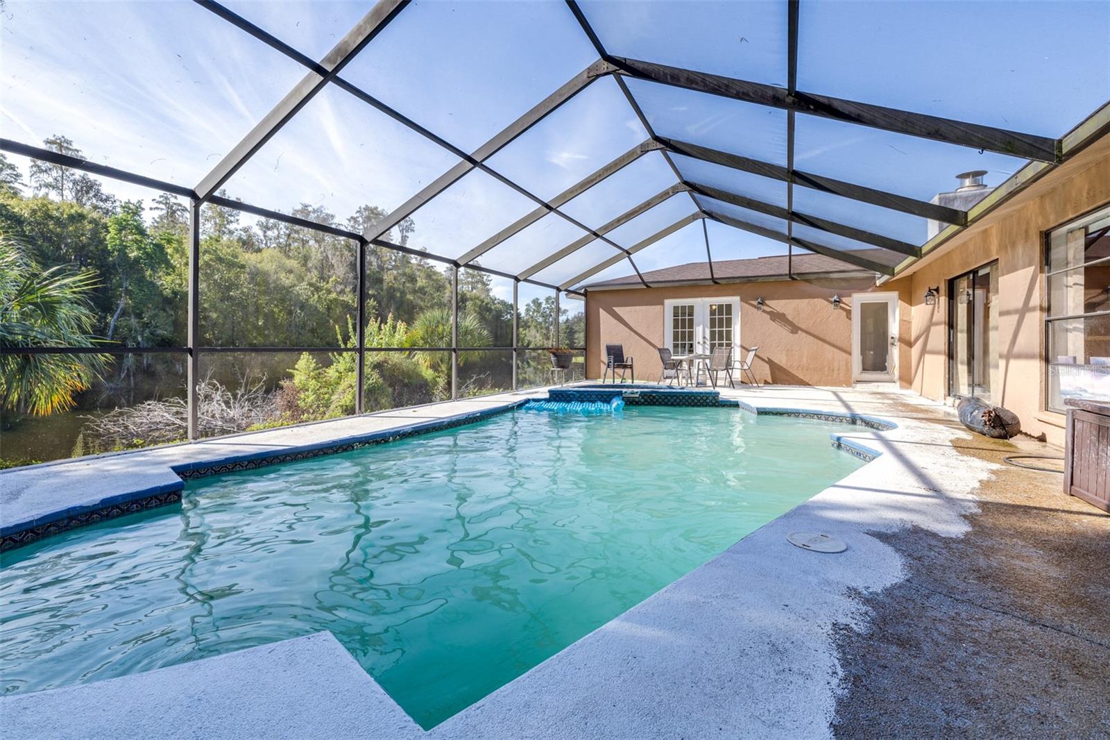 23414 CHERBOURG LOOP